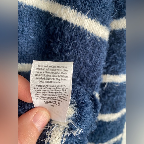 Wonder Nation sweater - Picture 4 of 5